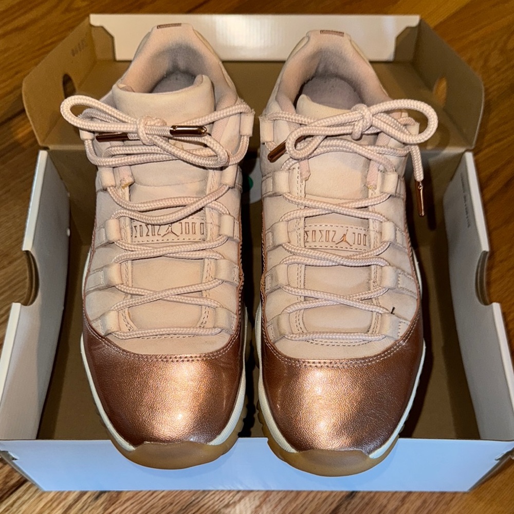 Jordan 11 Retro Low